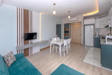 Theluna Suite