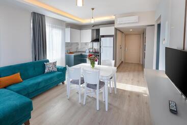 Theluna Suite