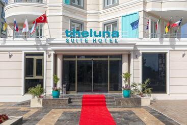 Theluna Suite