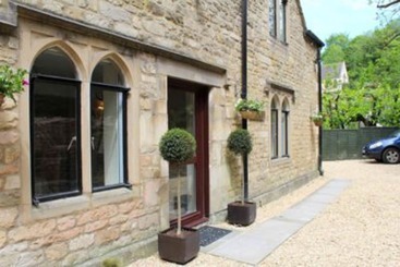 Cotswolds Valleys Accommodation Springfl