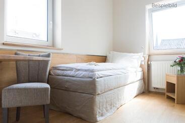هتل Cottage Rheingau