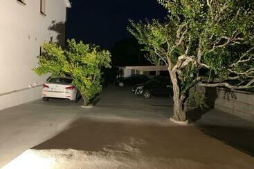 پانسیون Hostal Devesas