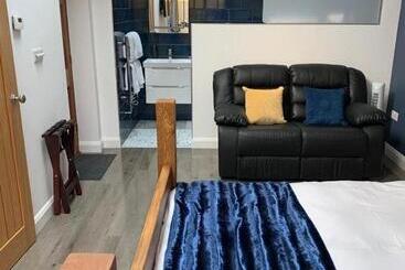 پانسیون The Forge Guest Rooms