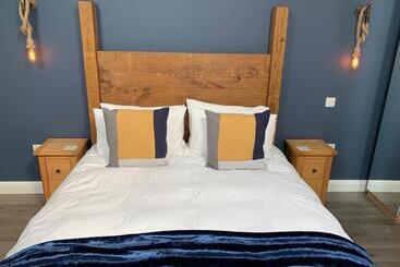 پانسیون The Forge Guest Rooms