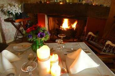 هتل Castlemead Country House By The Sea