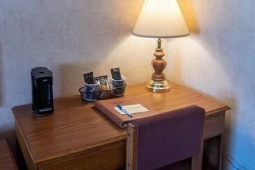 Willabees Motel