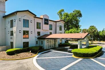 هتل Stayable Jacksonville North