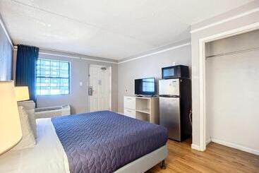 هتل Stayable Jacksonville North