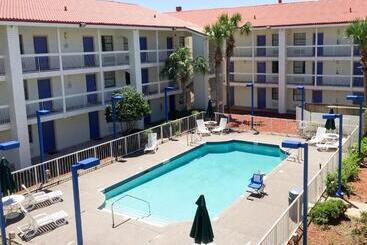 هتل Stayable Jacksonville North