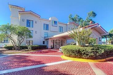 هتل Stayable Jacksonville North