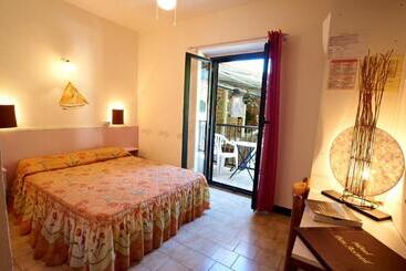 هتل Hôtel Le Bon Accueil