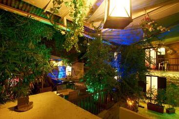 هتل Hôtel Le Bon Accueil