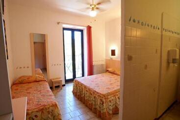 هتل Hôtel Le Bon Accueil