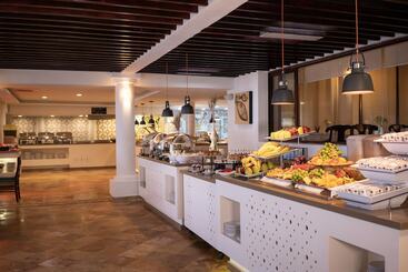 Buenaventura Grand Hotel & Great Moments   All Inclusive