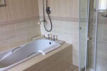 هتل Cashen Course House