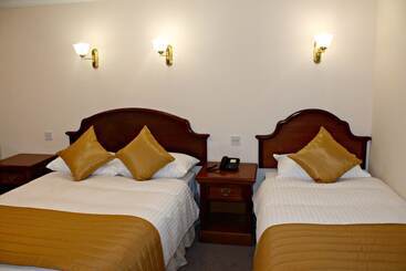 Central Hotel Donegal
