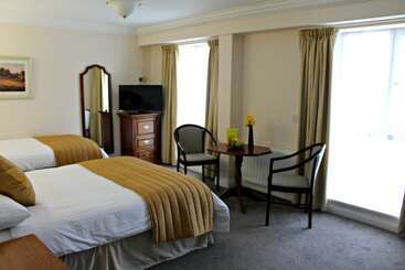 Central Hotel Donegal