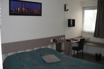 هتل Contact Hôtel Come Inn