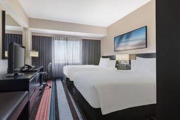 هتل Courtyard By Marriott New York Jfk Airport