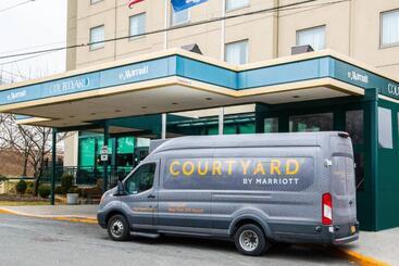 هتل Courtyard By Marriott New York Jfk Airport