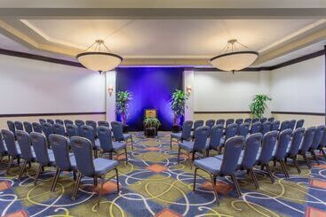 هتل Doubletree By Hilton Fort Myers At Bell Tower Shops