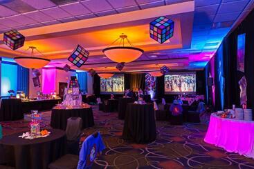 هتل Doubletree By Hilton Fort Myers At Bell Tower Shops