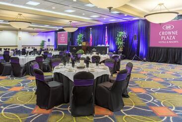 هتل Doubletree By Hilton Fort Myers At Bell Tower Shops