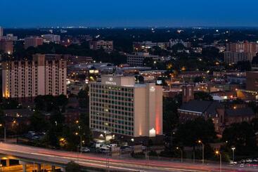 هتل Crowne Plaza Memphis Downtown, An Ihg