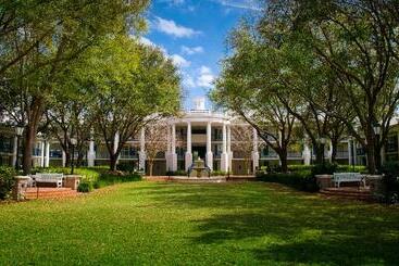 هتل Disney S Port Orleans Resort  Riverside
