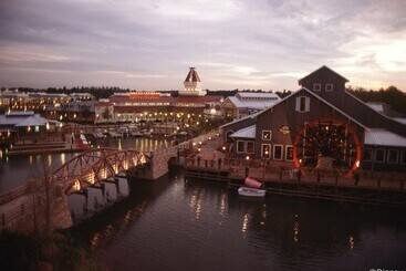 هتل Disney S Port Orleans Resort  Riverside