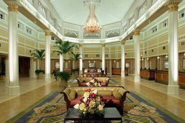 هتل Disney S Port Orleans Resort  Riverside