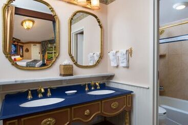 هتل Disney S Port Orleans Resort  Riverside