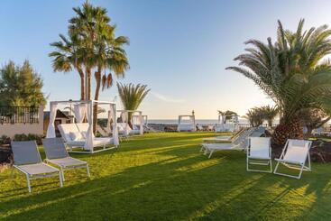酒店 Elba Sara Beach & Golf Resort