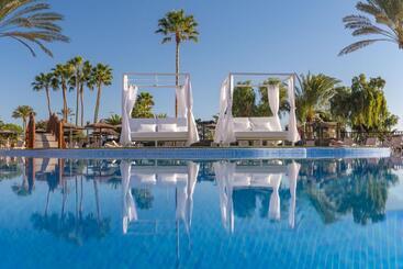 酒店 Elba Sara Beach & Golf Resort
