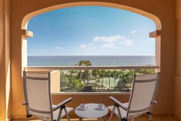 酒店 Elba Sara Beach & Golf Resort