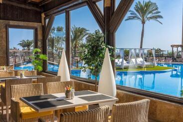 酒店 Elba Sara Beach & Golf Resort
