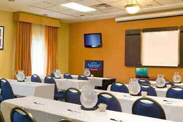 هتل Fairfield Inn & Suites Atlanta Airport North