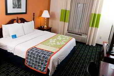 هتل Fairfield Inn & Suites Atlanta Airport North