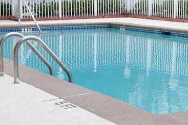 هتل Fairfield Inn & Suites Atlanta Airport North