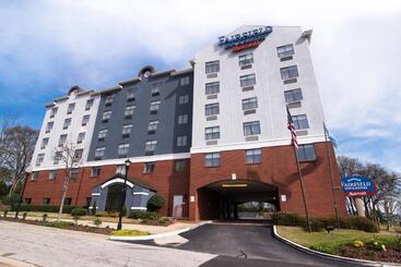 هتل Fairfield Inn & Suites Atlanta Airport North