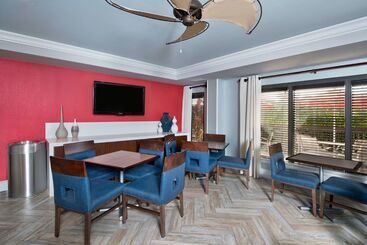 هتل Hampton Inn   Naples   I 75