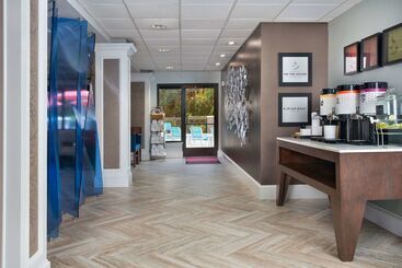 هتل Hampton Inn   Naples   I 75
