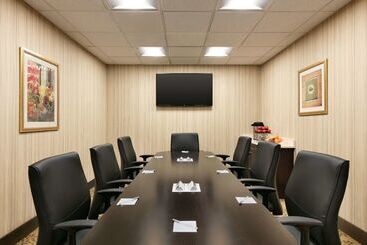 هتل Hampton Inn & Suites Hershey