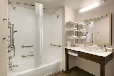 هتل Hampton Inn & Suites Hershey