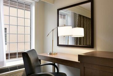 هتل Hampton Inn & Suites Hershey