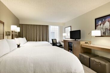 هتل Hampton Inn & Suites Hershey
