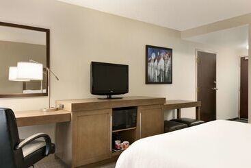 هتل Hampton Inn & Suites Hershey