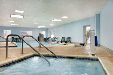 هتل Hampton Inn & Suites Hershey