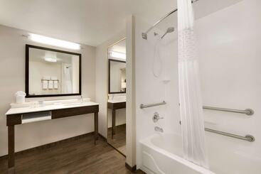 هتل Hampton Inn & Suites Hershey