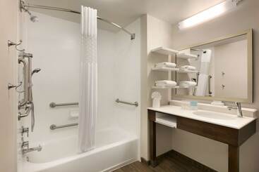 هتل Hampton Inn & Suites Hershey